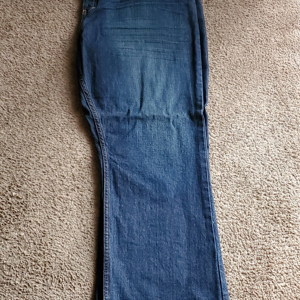 Jeans - Picture 2 of 3